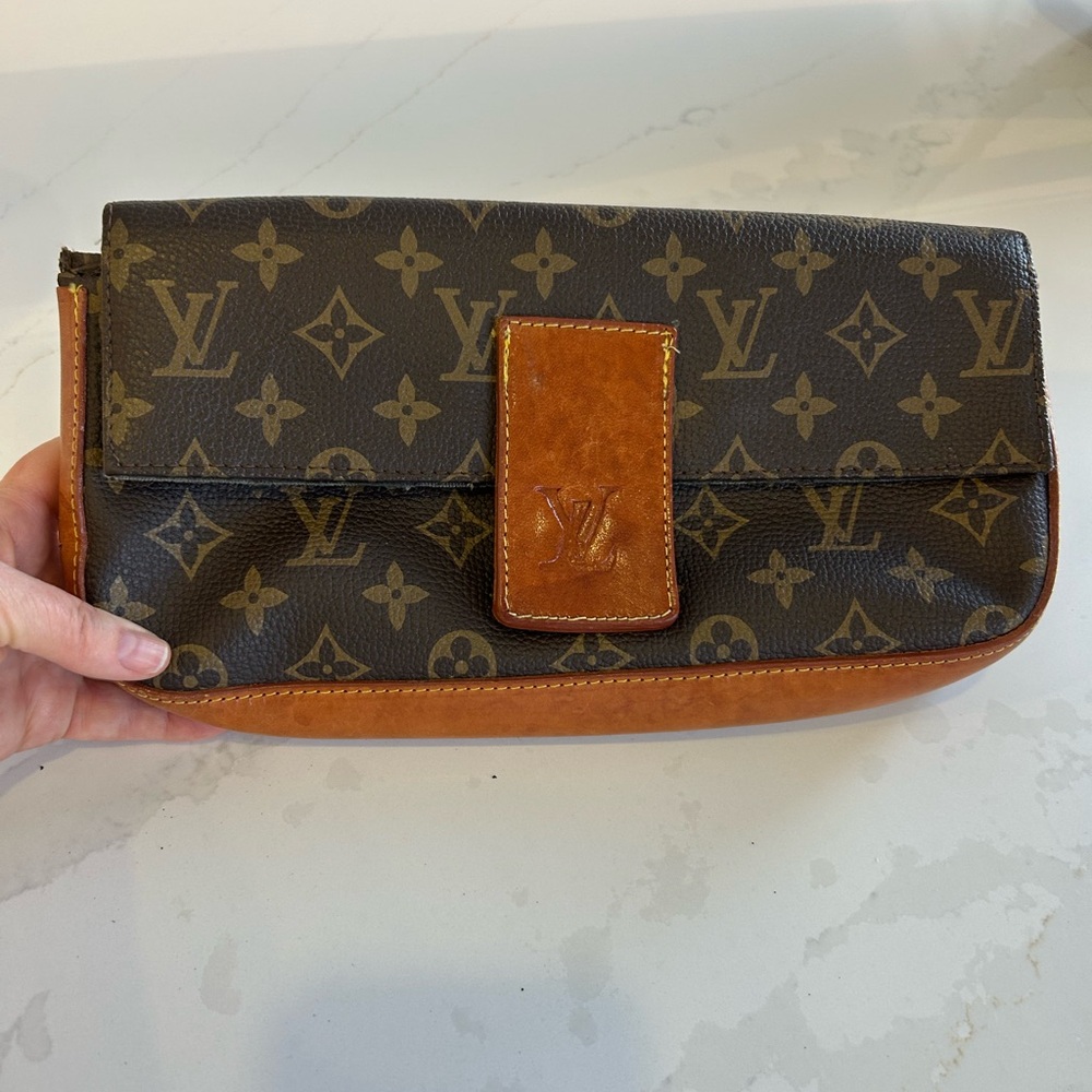 Not authentic. - Picture 11 of 11